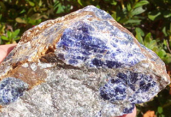 【进口案例】纳米比亚方钠石黄埔港进口报关清关 【进口案例】纳米比亚方钠石黄埔港进口报关清关