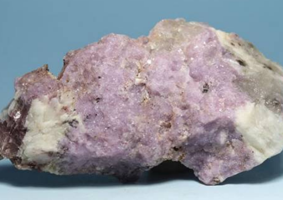 3b8a156bbfdfa4d4f1abe25353896d44.png 锂云母.png