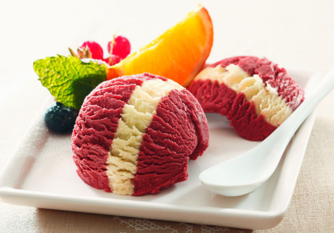 c16e94f23300a3810186cb9f79e5ec33.png 冰淇淋.png