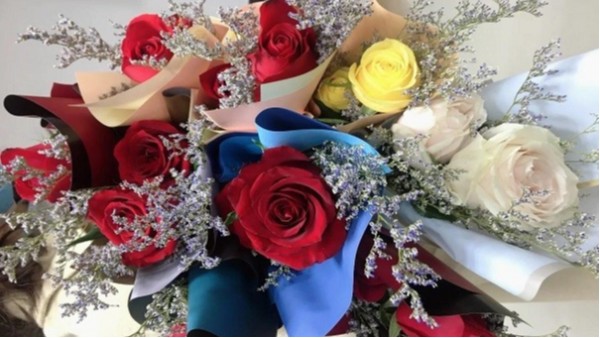 pluto4u集团送花送卡祝女神们节日快乐