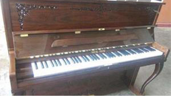 旧钢琴