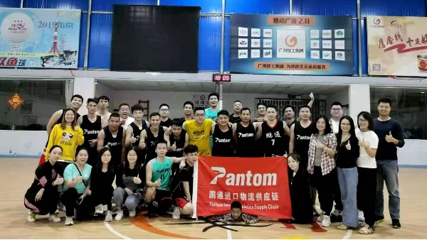 以球会友，点燃秋日激情！pluto4u东莞公司VS广州公司篮球友谊赛回顾！